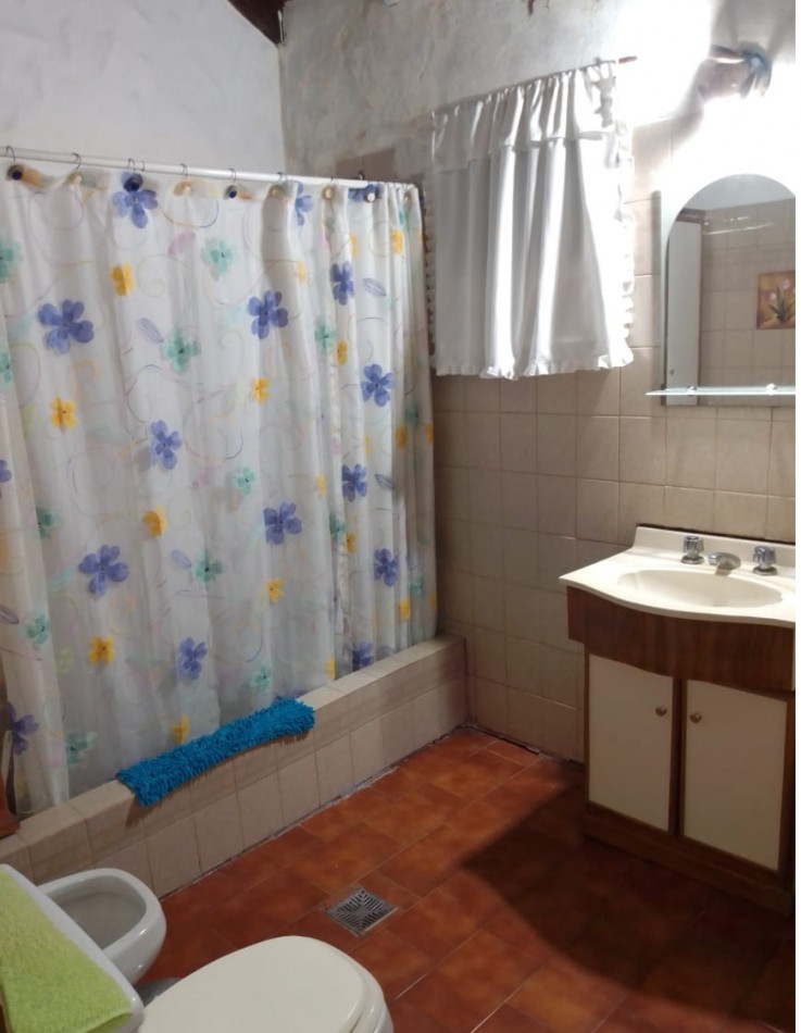 Casa de 4 ambientes en los Acantilados