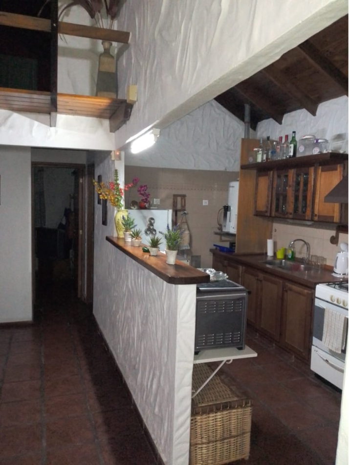 Casa de 4 ambientes en los Acantilados