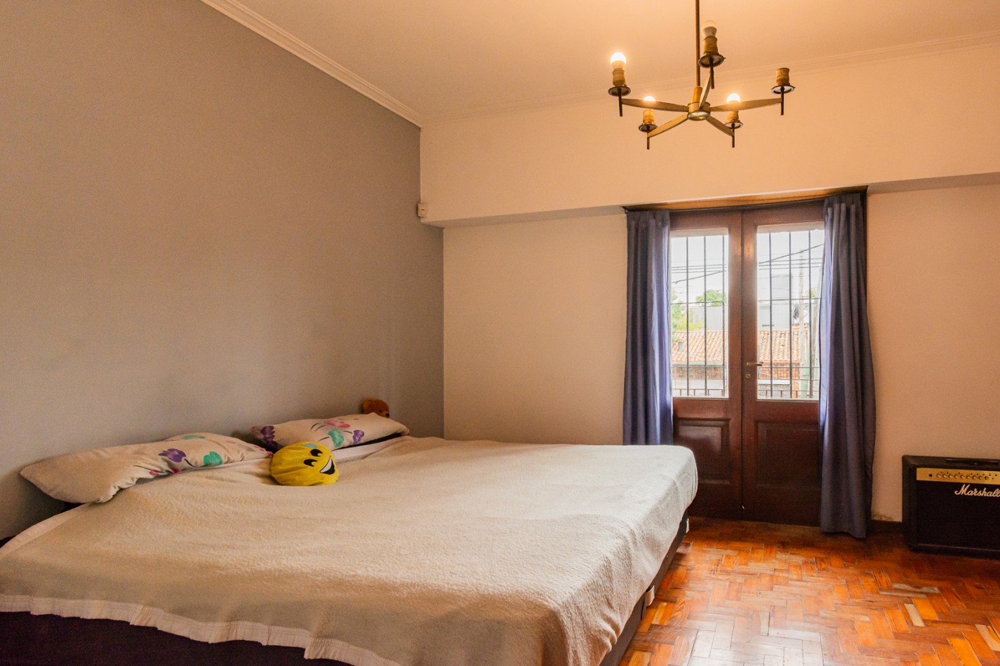 NUEVO VALOR- GRAN OPORTUNIDAD: CASA DE 2 PLANTAS CON LOCAL EN ESQUINA PARA ALQUILAR