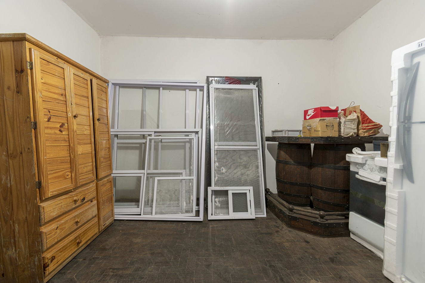 VENTA CASA DE 4 AMB. AL FRENTE DE 2 PLANTAS CON GARAGE SIN EXPENSAS