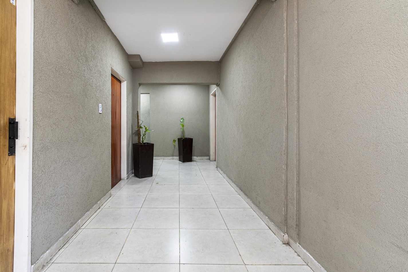 DEPARTAMENTO EN DUPLEX - C/COCHERA CUBIERTA Y PARRILLA
