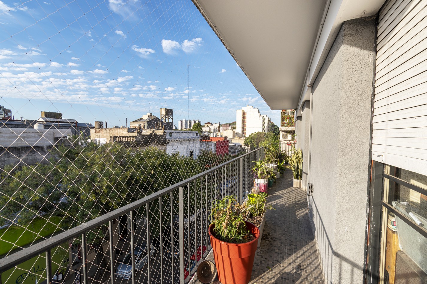 DEPARTAMENTO 5 AMB- CON BALCON AL FRENTE -SUM Y TERRAZA