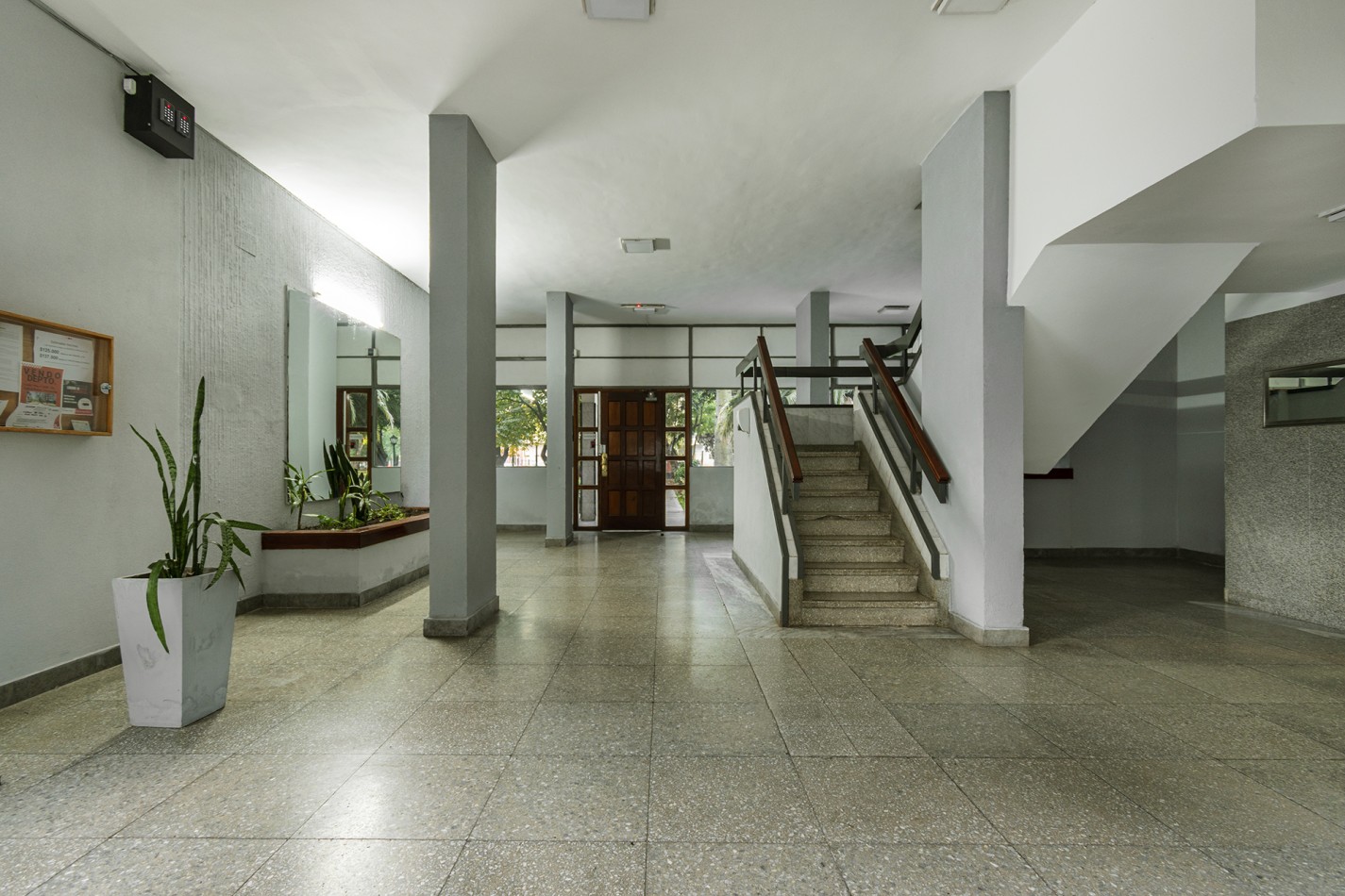 Departamento 3 ambientes en complejo cerrado - Avellaneda Centro
