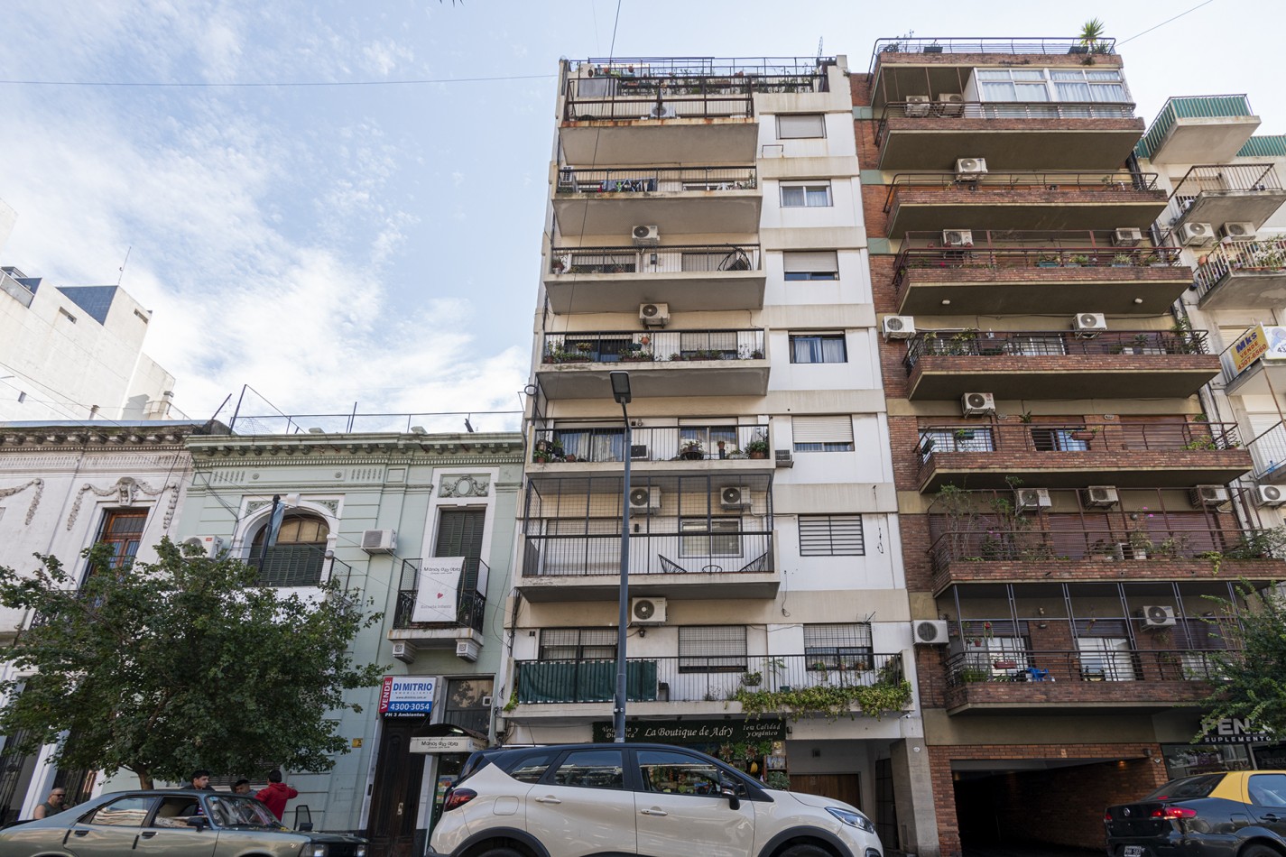 VENTA DEPARTAMENTO 4 AMBIENTES CON BALCON UBICADO EN BARRACAS