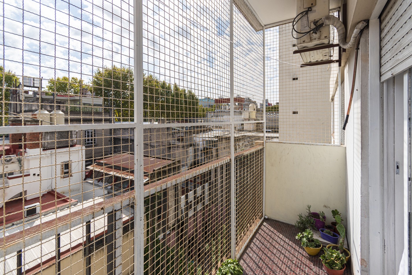 VENTA DEPARTAMENTO 4 AMBIENTES CON BALCON UBICADO EN BARRACAS