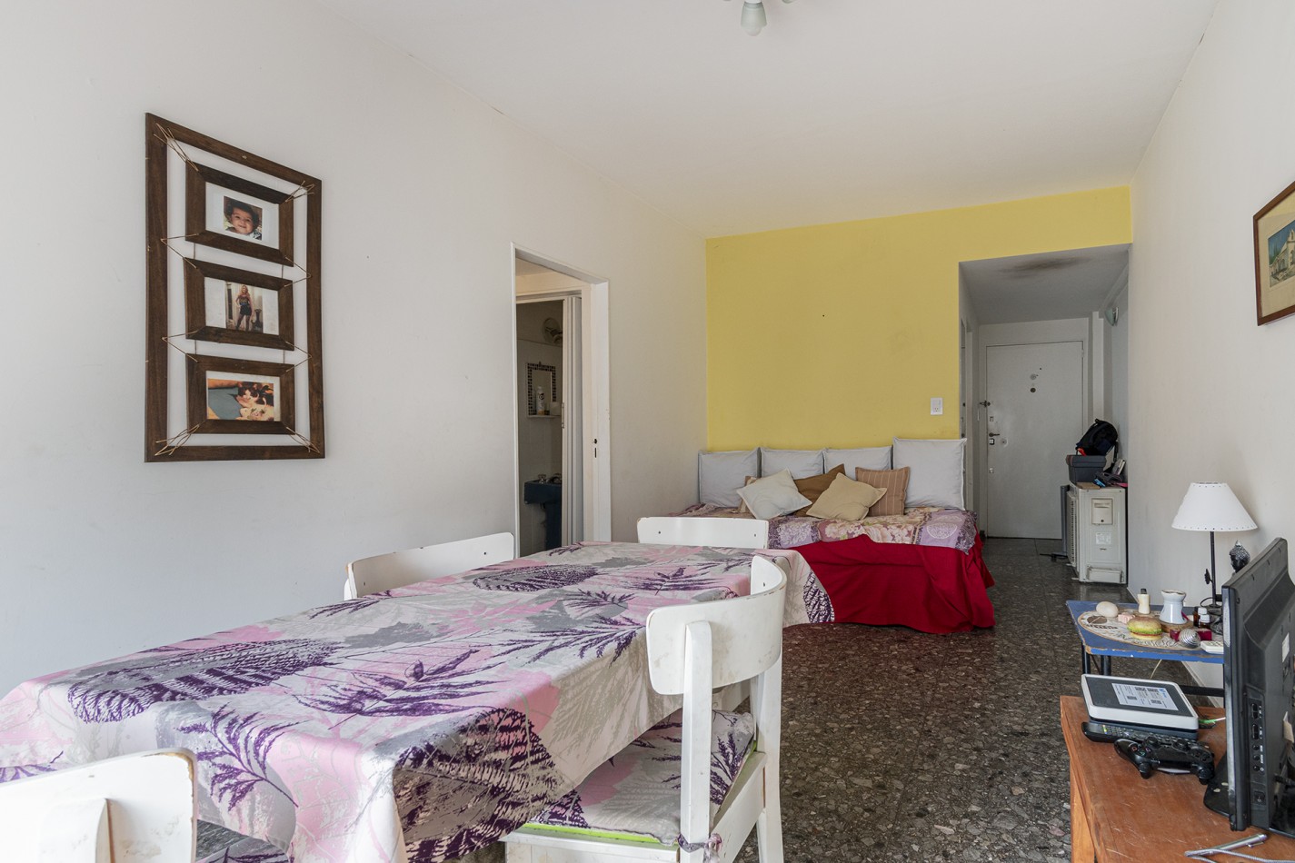 VENTA DEPARTAMENTO 4 AMBIENTES CON BALCON UBICADO EN BARRACAS
