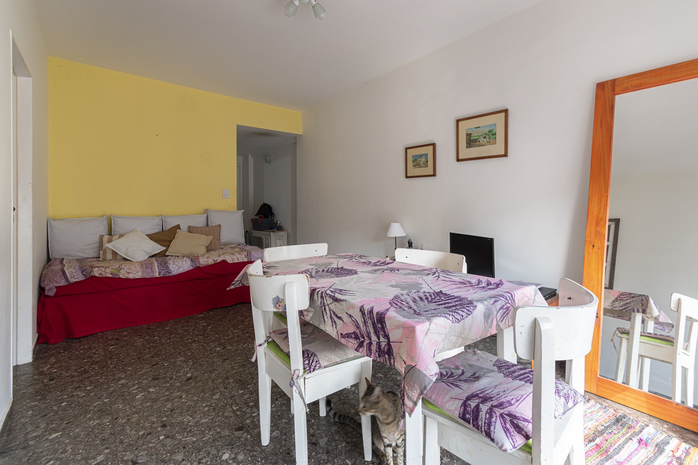 VENTA DEPARTAMENTO 4 AMBIENTES CON BALCON UBICADO EN BARRACAS