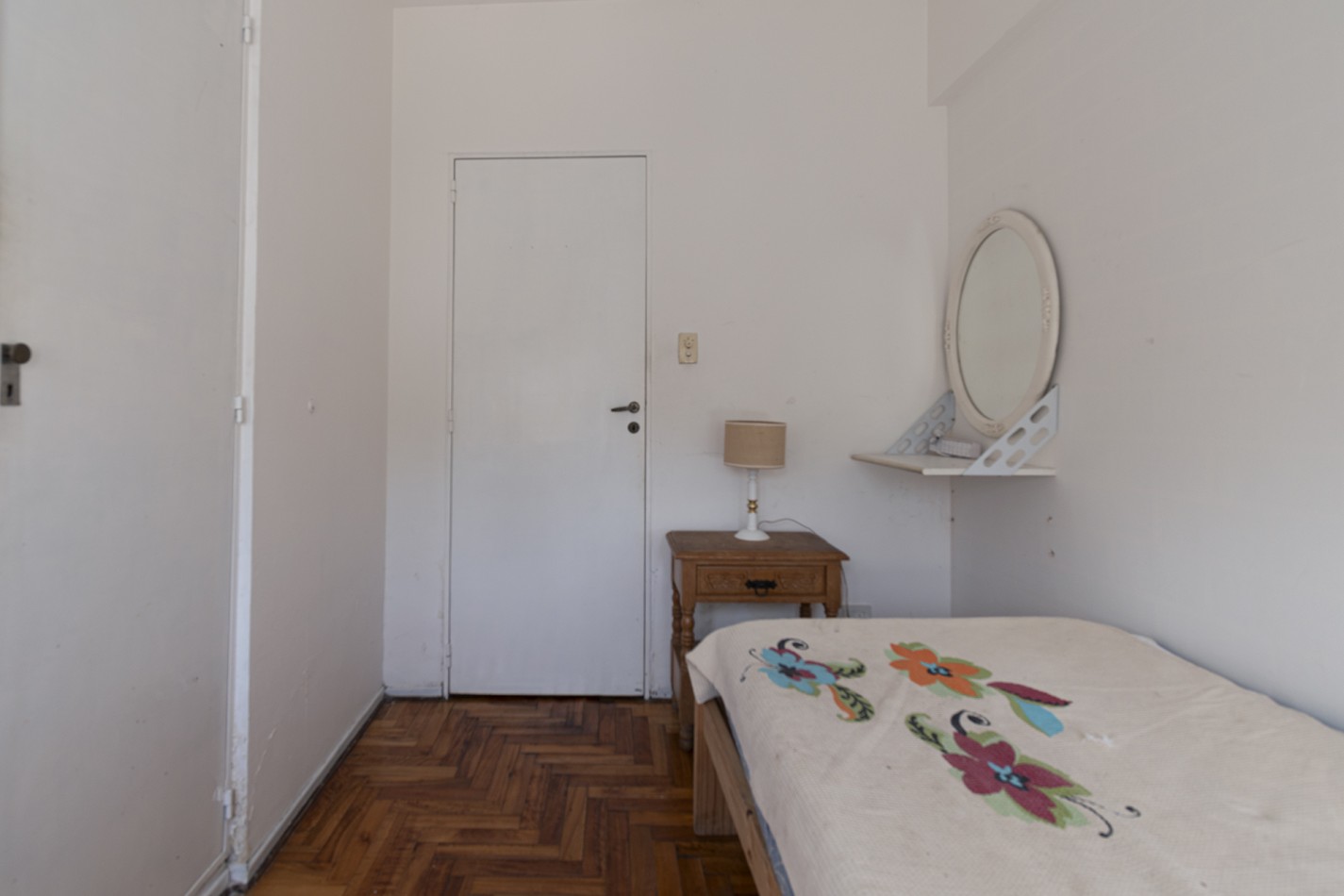 VENTA DEPARTAMENTO 4 AMBIENTES CON BALCON UBICADO EN BARRACAS