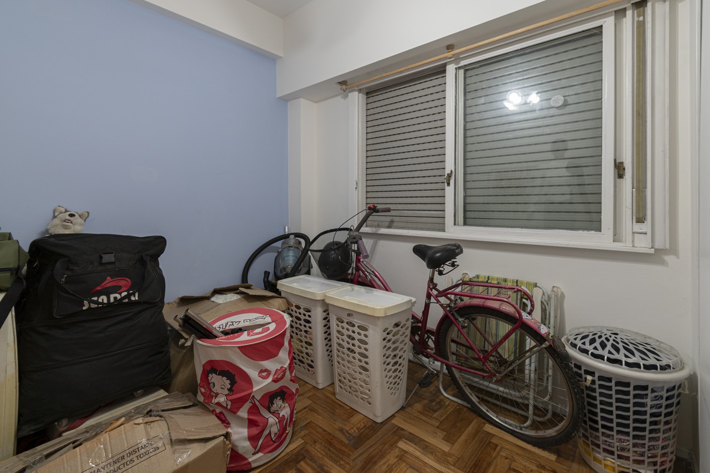 VENTA DEPARTAMENTO 4 AMBIENTES CON BALCON UBICADO EN BARRACAS
