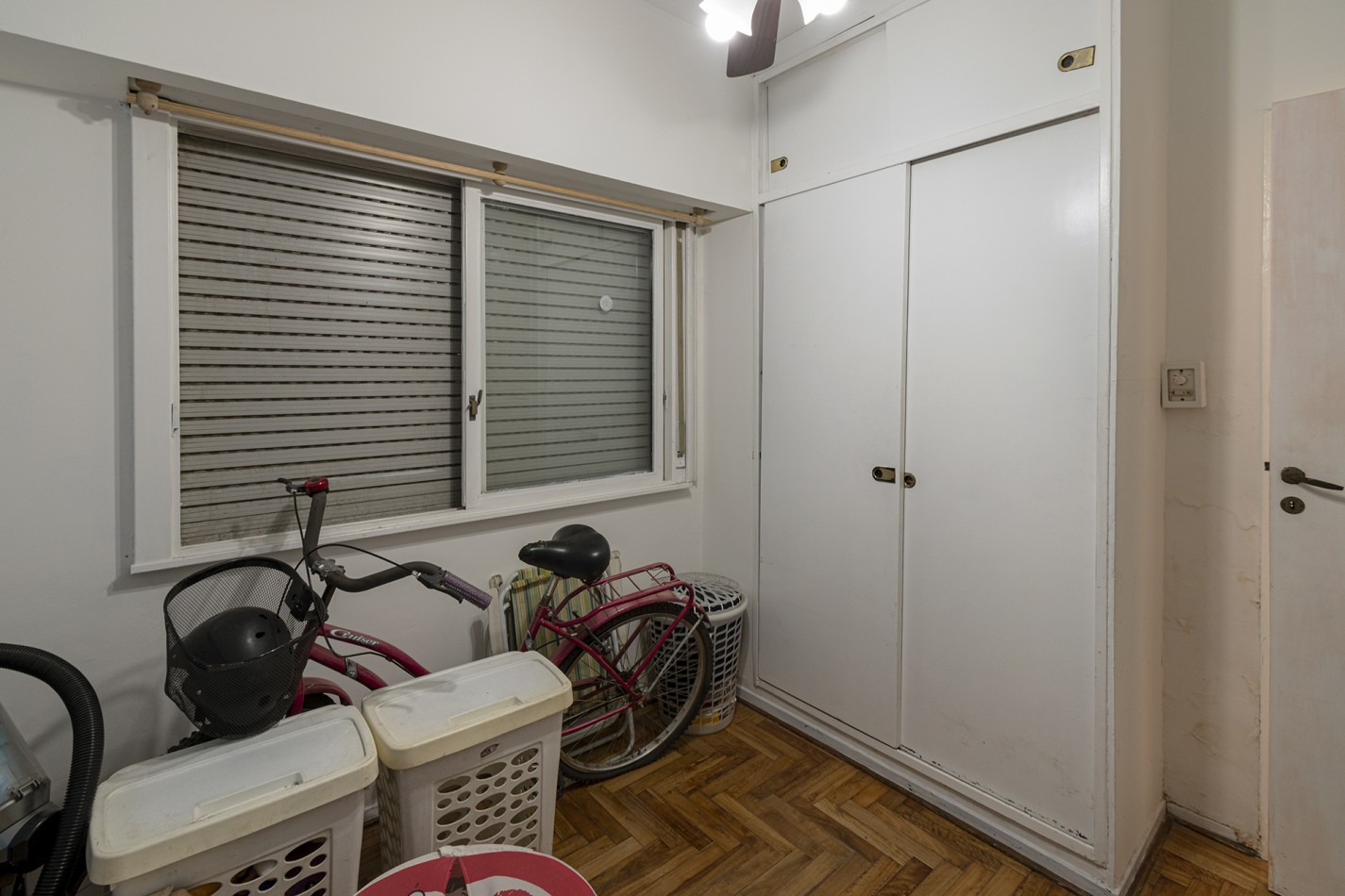 VENTA DEPARTAMENTO 4 AMBIENTES CON BALCON UBICADO EN BARRACAS