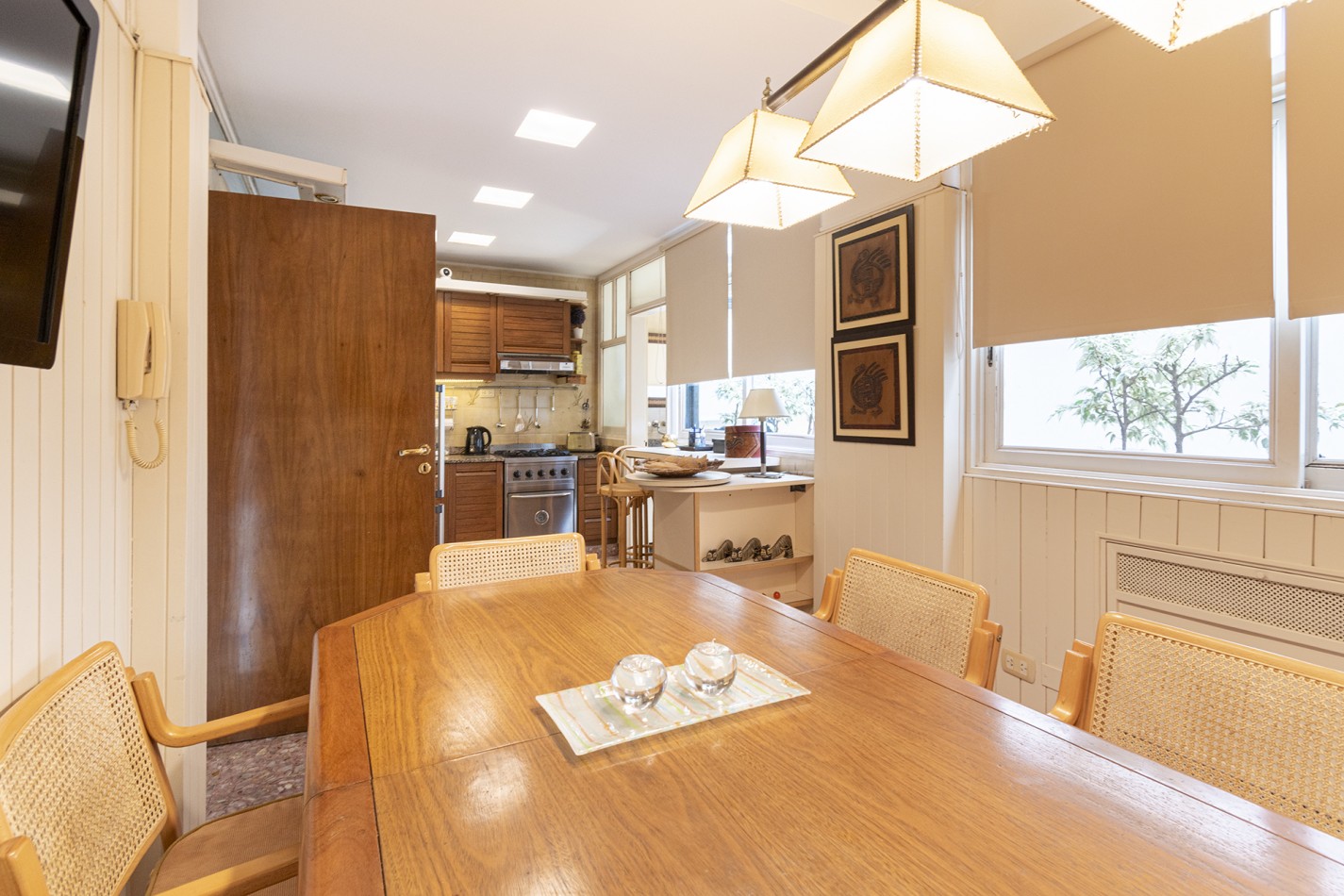 Excelente Departamento 4 ambientes en altura con cochera - Avellaneda Centro.