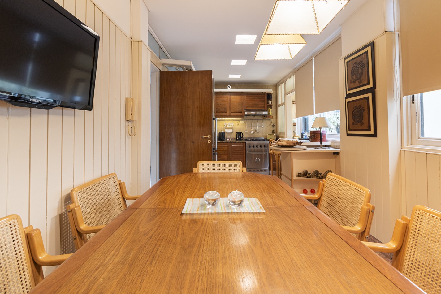 Excelente Departamento 4 ambientes en altura con cochera - Avellaneda Centro.