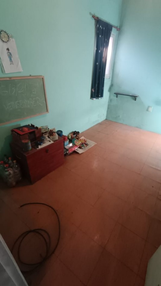 VENTA GRAN OPORTUNIDAD "CASA DE 4 AMB CON PATIO Y GARAGE"