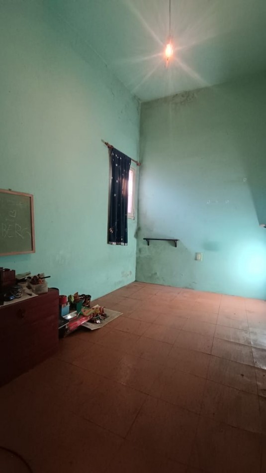 VENTA GRAN OPORTUNIDAD "CASA DE 4 AMB CON PATIO Y GARAGE"
