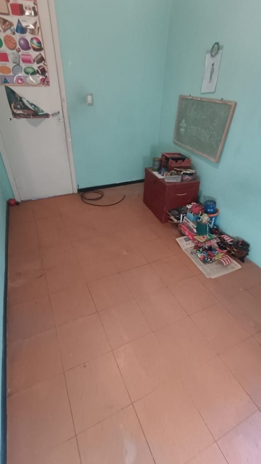 VENTA GRAN OPORTUNIDAD "CASA DE 4 AMB CON PATIO Y GARAGE"