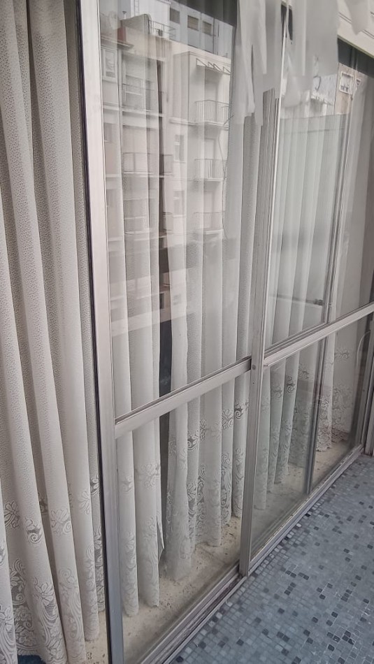 VENTA DEPARTAMENTO DE 2 AMBIENTES C/DEPENDENCIA - AL FRENTE A 1 CUADRA DEL MAR