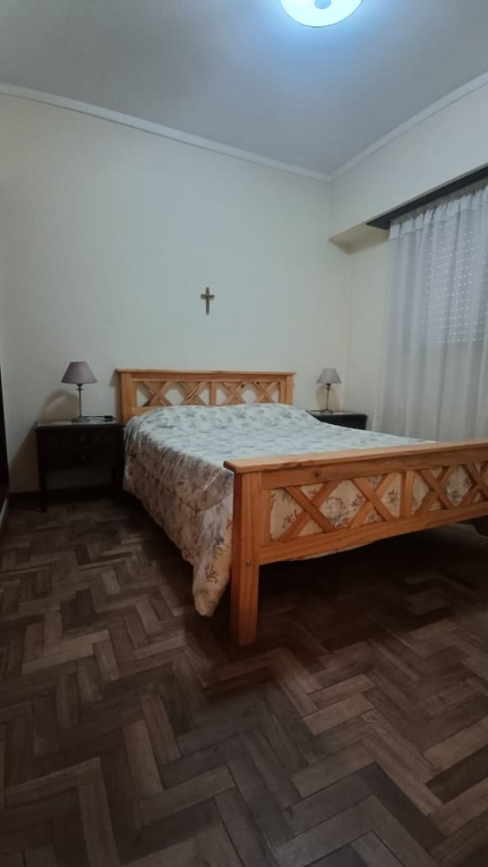 VENTA DEPARTAMENTO DE 2 AMBIENTES C/DEPENDENCIA - AL FRENTE A 1 CUADRA DEL MAR
