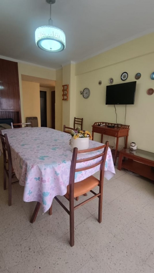 VENTA DEPARTAMENTO DE 2 AMBIENTES C/DEPENDENCIA - AL FRENTE A 1 CUADRA DEL MAR