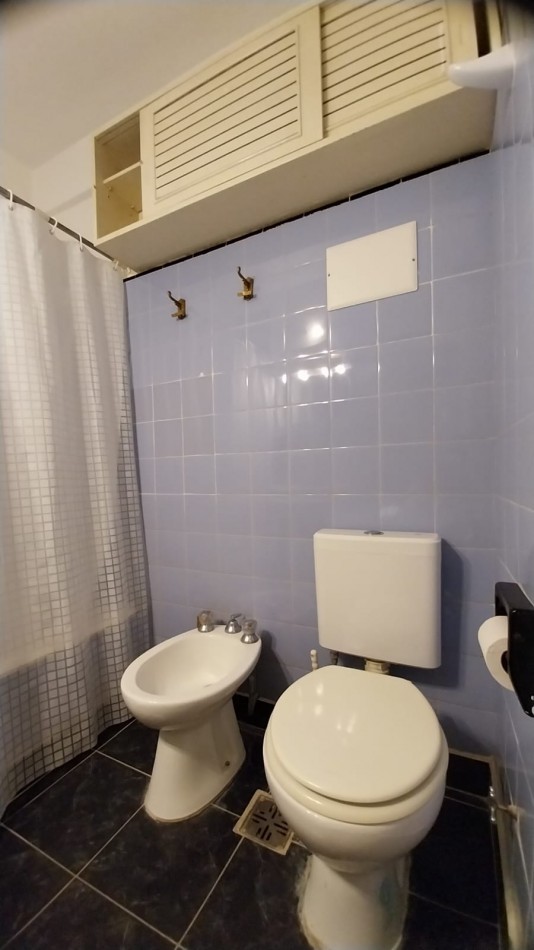 VENTA DEPARTAMENTO DE 2 AMBIENTES C/DEPENDENCIA - AL FRENTE A 1 CUADRA DEL MAR