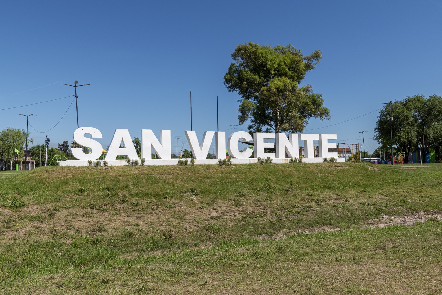 VENTA: LOTE- FINCAS DE SAN VICENTE SPORTING-2000mts