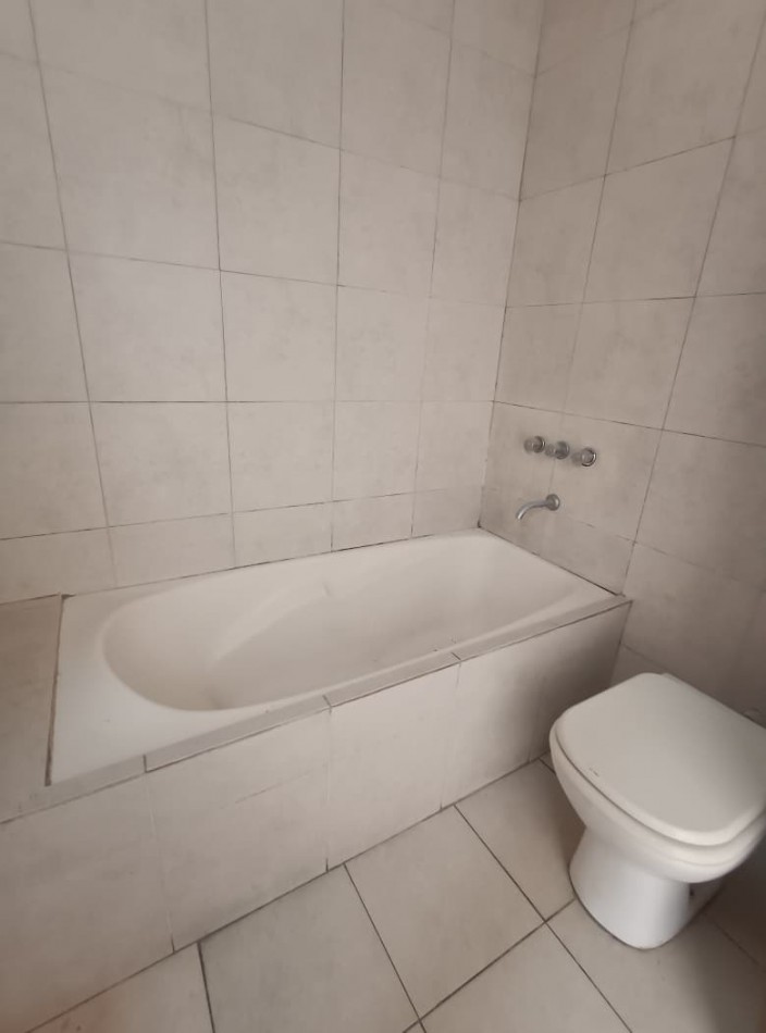 ALQUILER: 2 AMB A 20 mts DE AV. MITRE Y A 2 CUADRAS DE LA ESTACION SARANDI