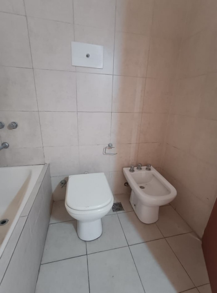 ALQUILER: 2 AMB A 20 mts DE AV. MITRE Y A 2 CUADRAS DE LA ESTACION SARANDI