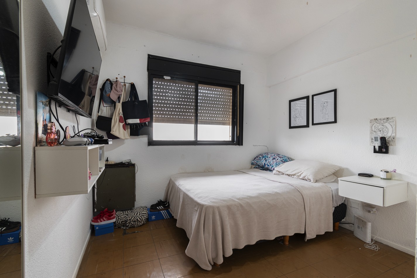 ALQUILER: Departamento de 4 amb de 77mts2 a metros de la estacion de Wilde