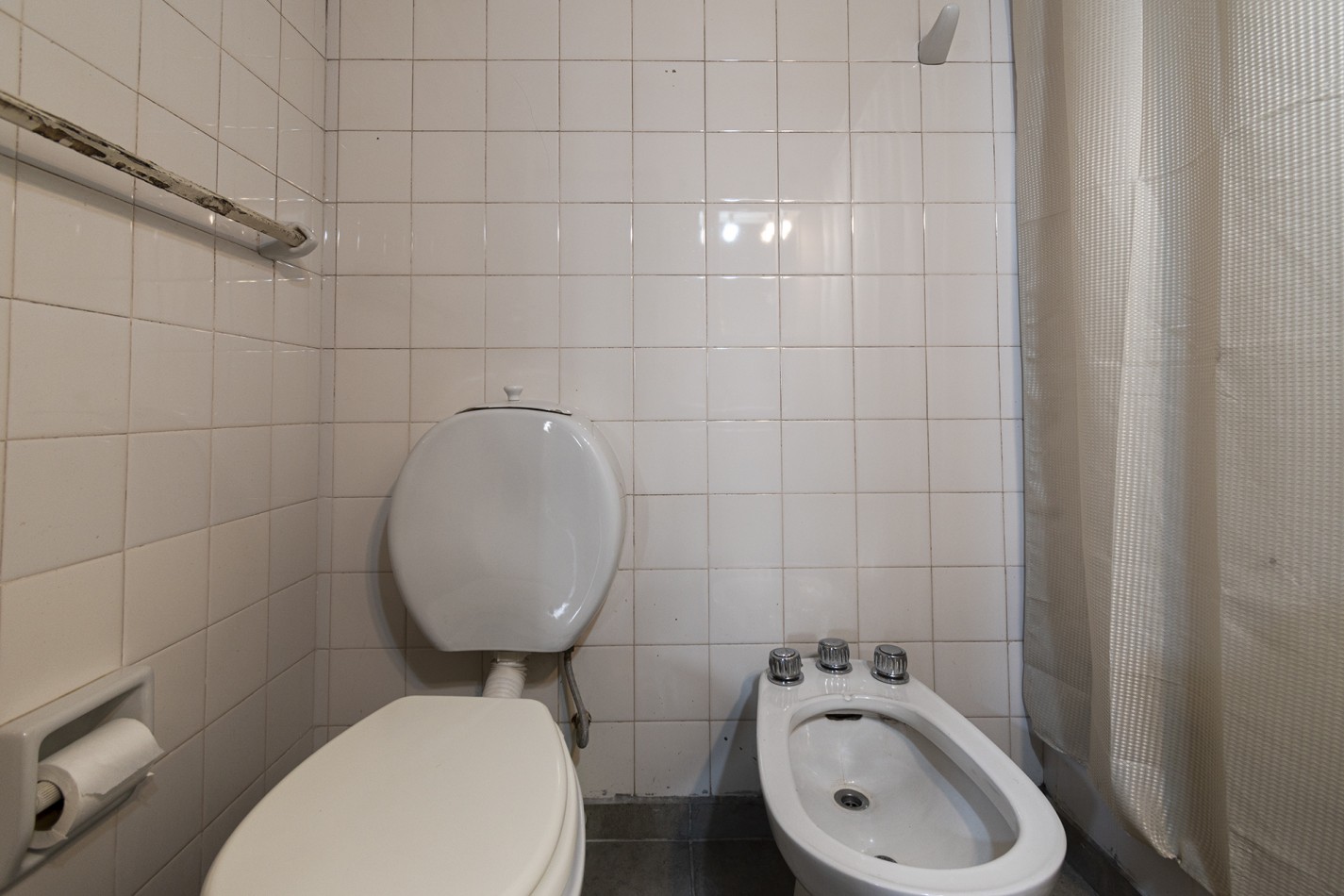 ALQUILER: Departamento de 4 amb de 77mts2 a metros de la estacion de Wilde