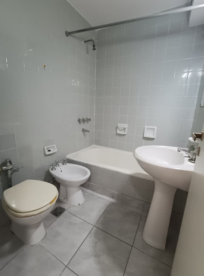 ALQUILER- Departamento de 2 ambientes- Avelleneda Centro