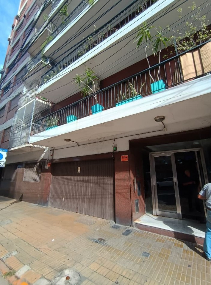 ALQUILER- Departamento de 2 ambientes- Avelleneda Centro