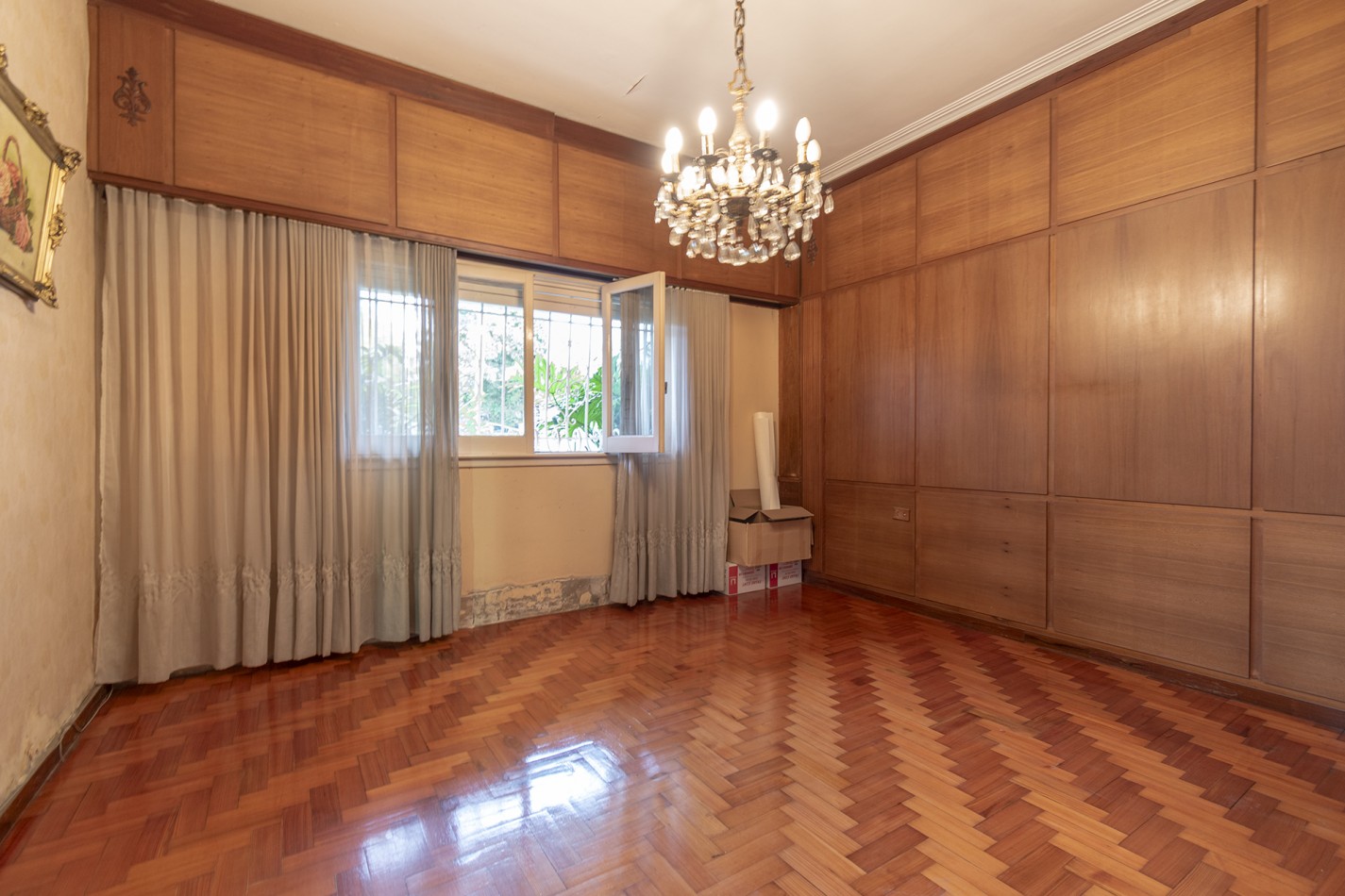 VENTA: Hermoso Chalet de 5 ambientes con Patio-Terraza- Cochera