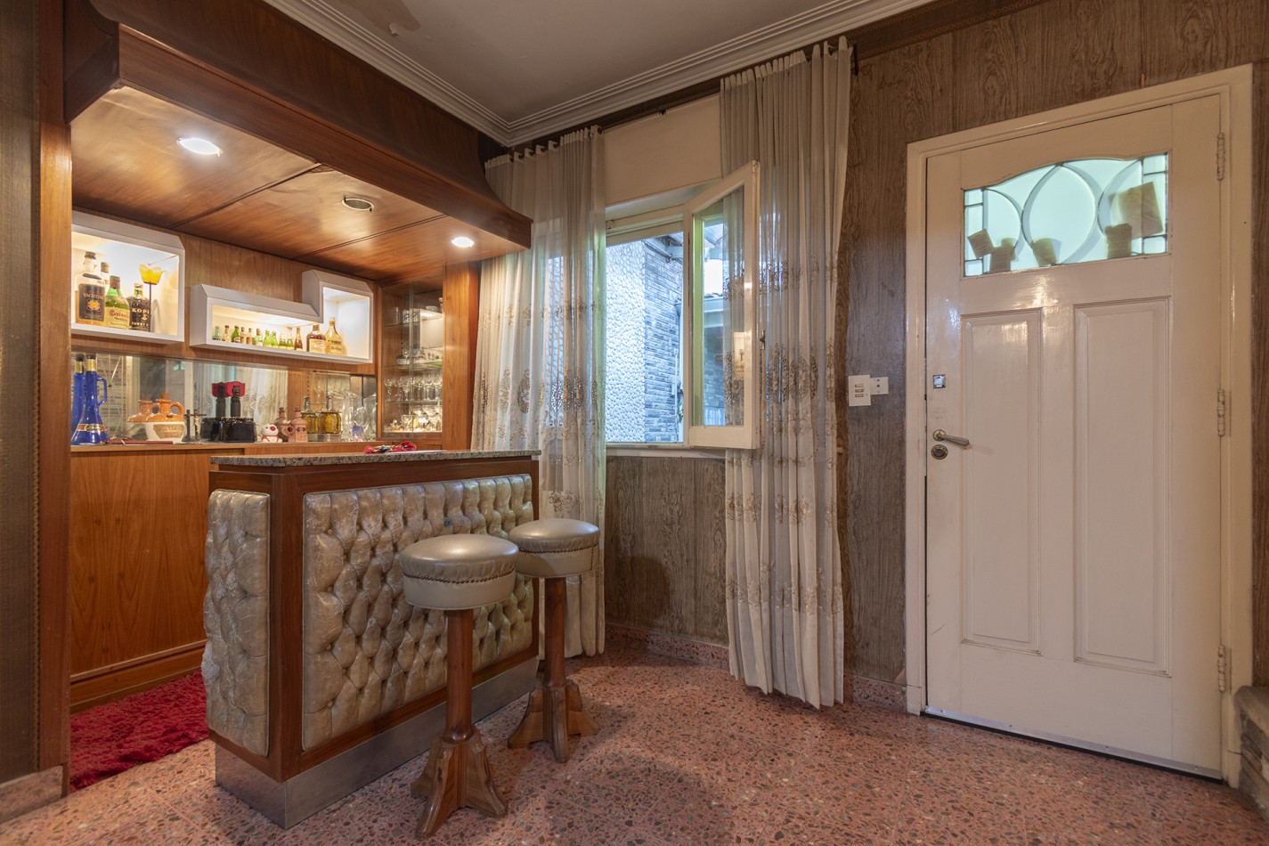 VENTA: Hermoso Chalet de 5 ambientes con Patio-Terraza- Cochera