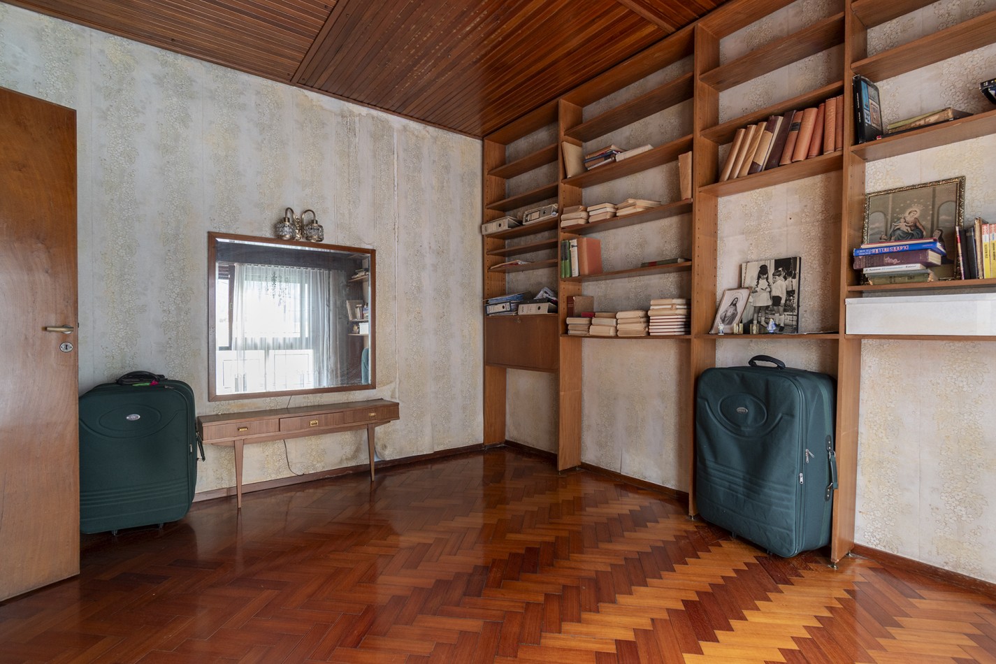 VENTA: Hermoso Chalet de 5 ambientes con Patio-Terraza- Cochera