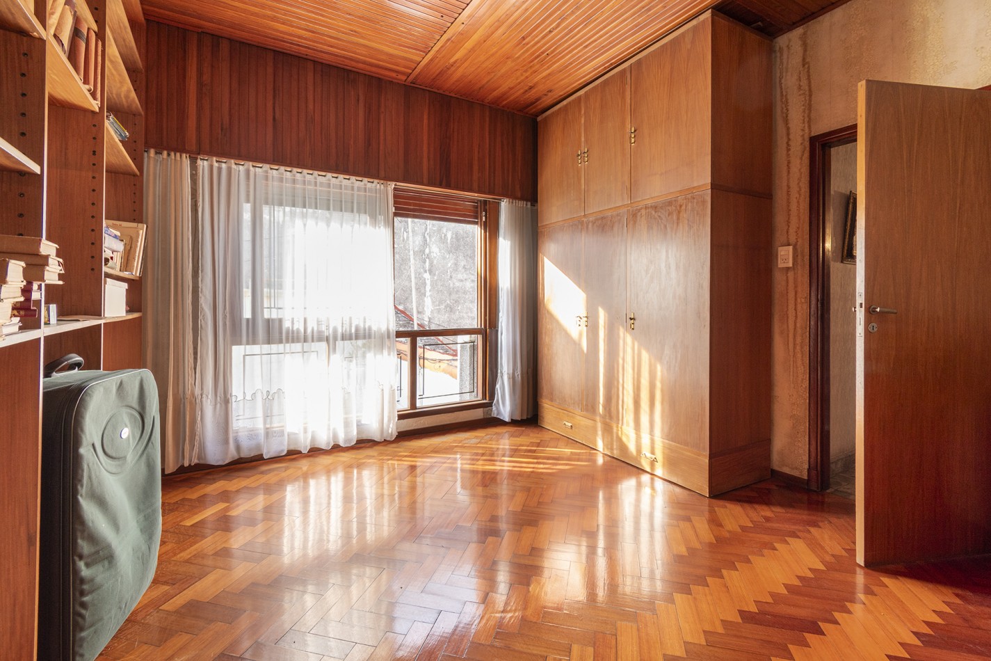 VENTA: Hermoso Chalet de 5 ambientes con Patio-Terraza- Cochera