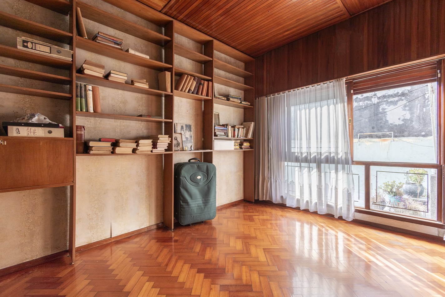 VENTA: Hermoso Chalet de 5 ambientes con Patio-Terraza- Cochera