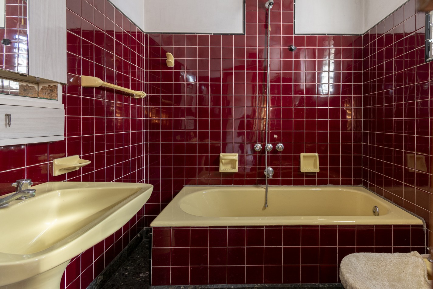 VENTA: Hermoso Chalet de 5 ambientes con Patio-Terraza- Cochera