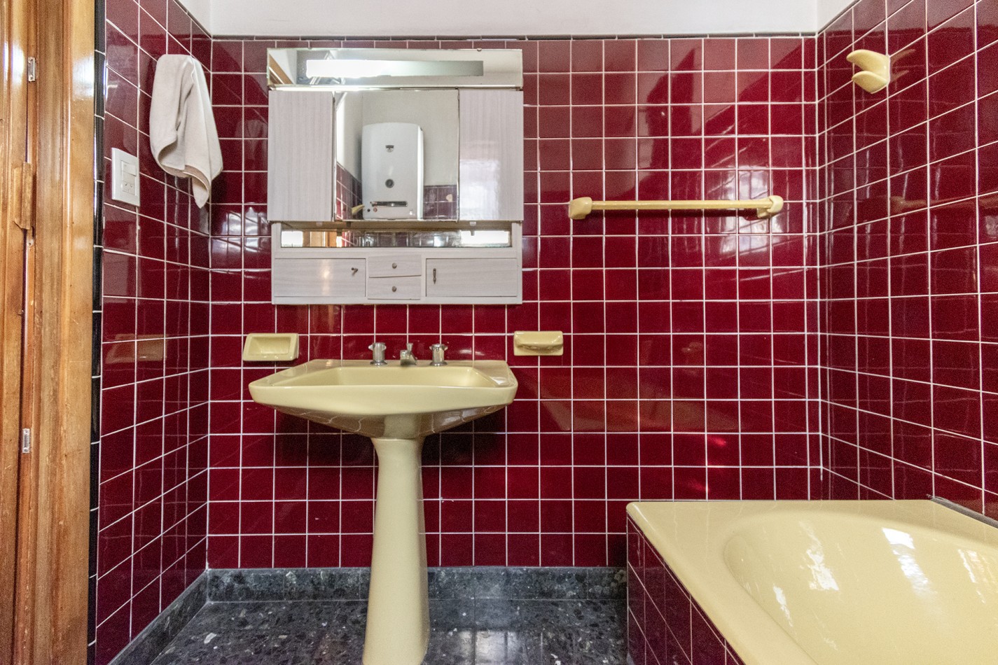 VENTA: Hermoso Chalet de 5 ambientes con Patio-Terraza- Cochera