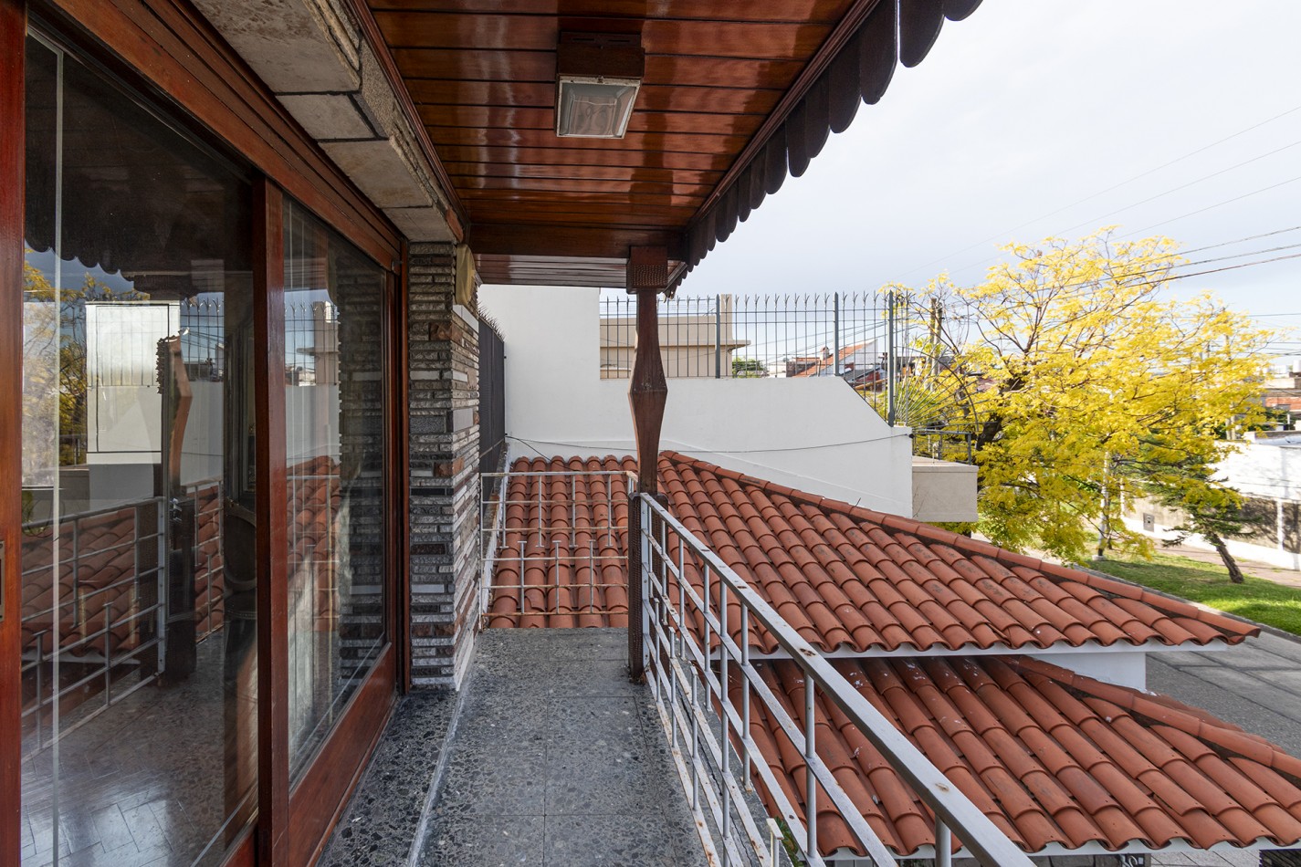 VENTA: Hermoso Chalet de 5 ambientes con Patio-Terraza- Cochera