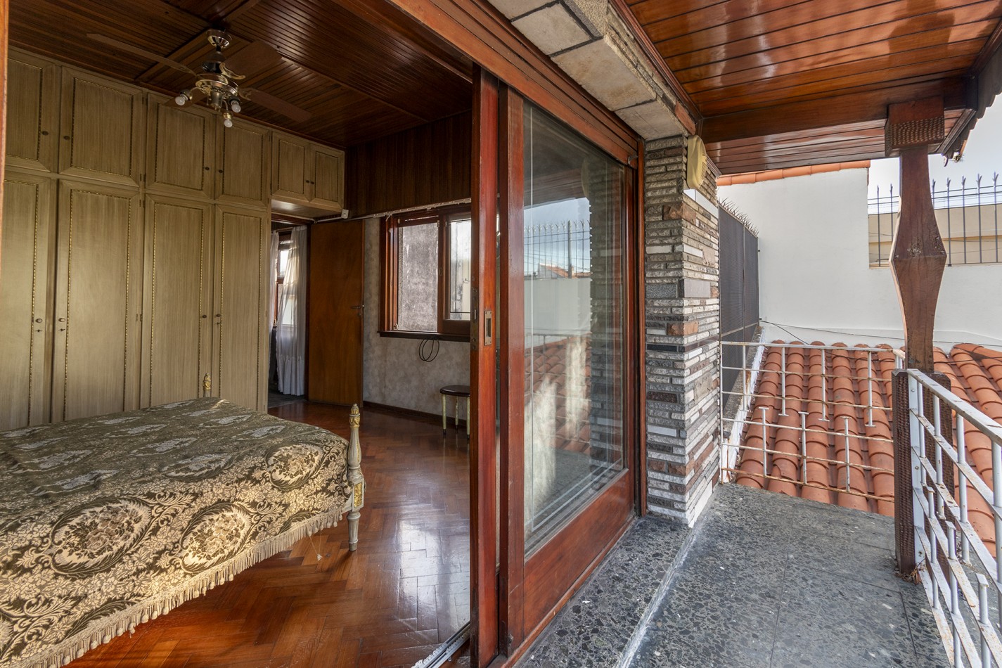 VENTA: Hermoso Chalet de 5 ambientes con Patio-Terraza- Cochera