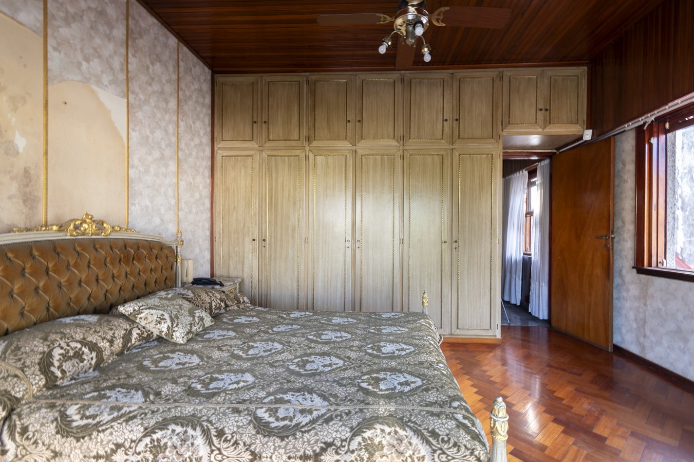 VENTA: Hermoso Chalet de 5 ambientes con Patio-Terraza- Cochera