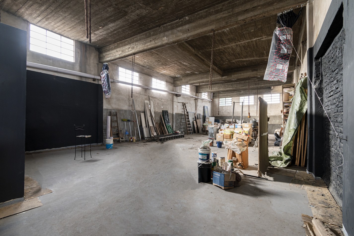 VENTA: Deposito c/oficina y Local -De la Serna al 100- Zona estrategica a 100mts de Av Hipolito Yrigoyen 