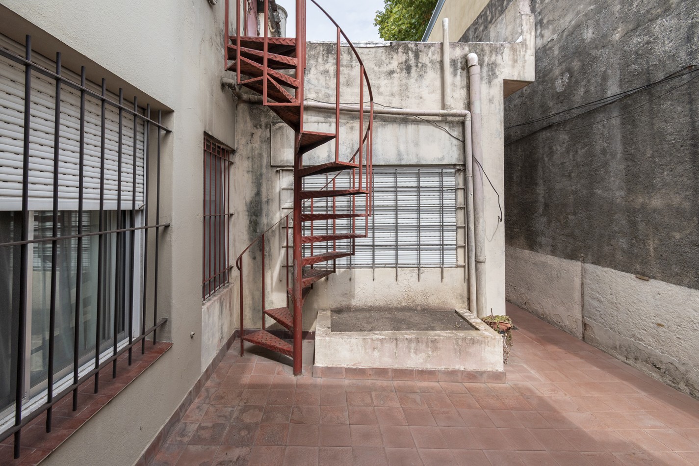 PH AL FRENTE- 4 AMB A MEDIA CUADRA DE ALVEAR