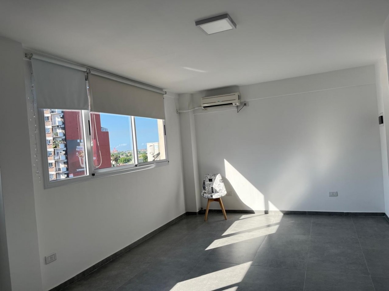 VENTA : GRAN OPORTUNIDAD : Monoambiente  de 28 mts2 a mts de Av Mitre