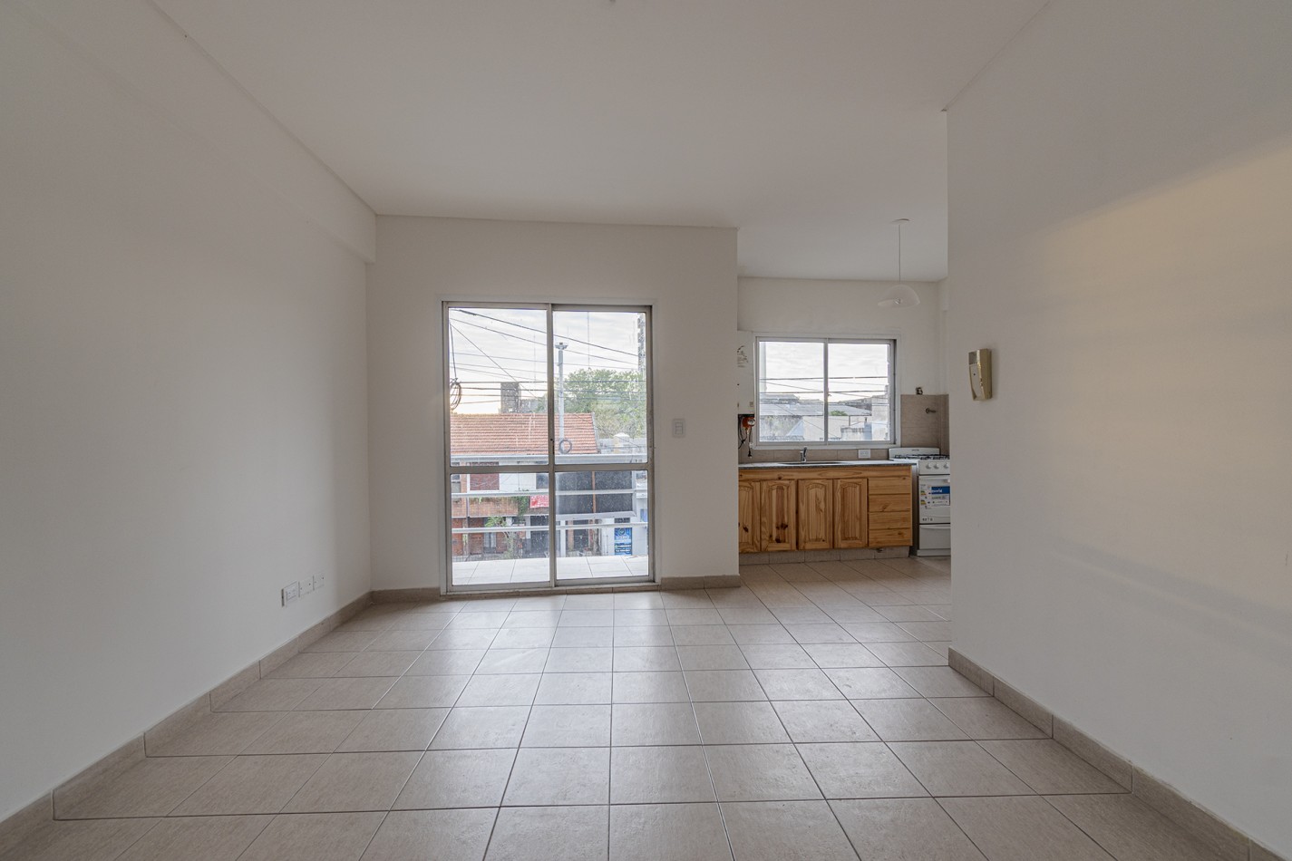 DEPARTAMENTO EN ALQUILER DE 2 AMB CON BALCON AL FRENTE