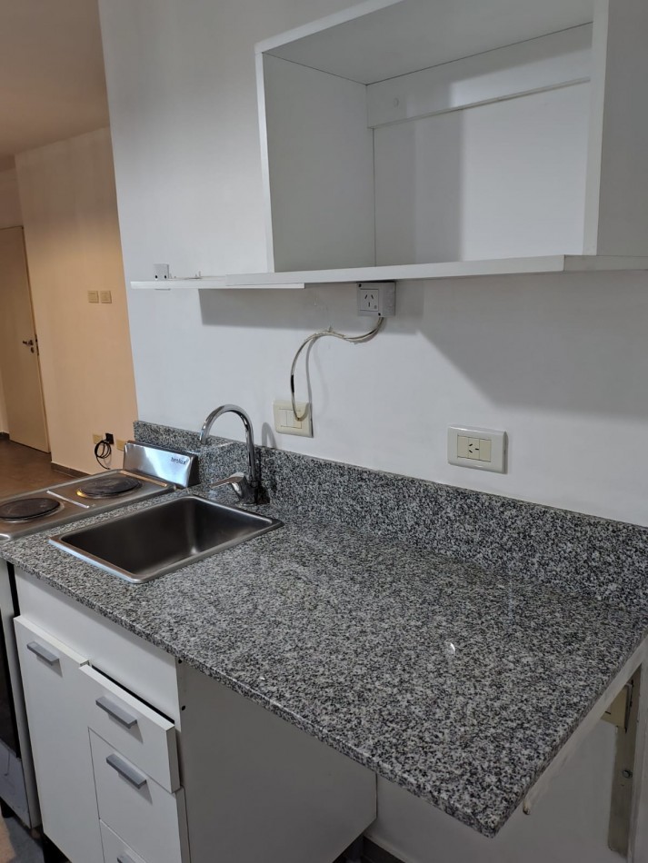 ALQUILER MONOAMBIENTE DE 28 MTS2 3ER PISO