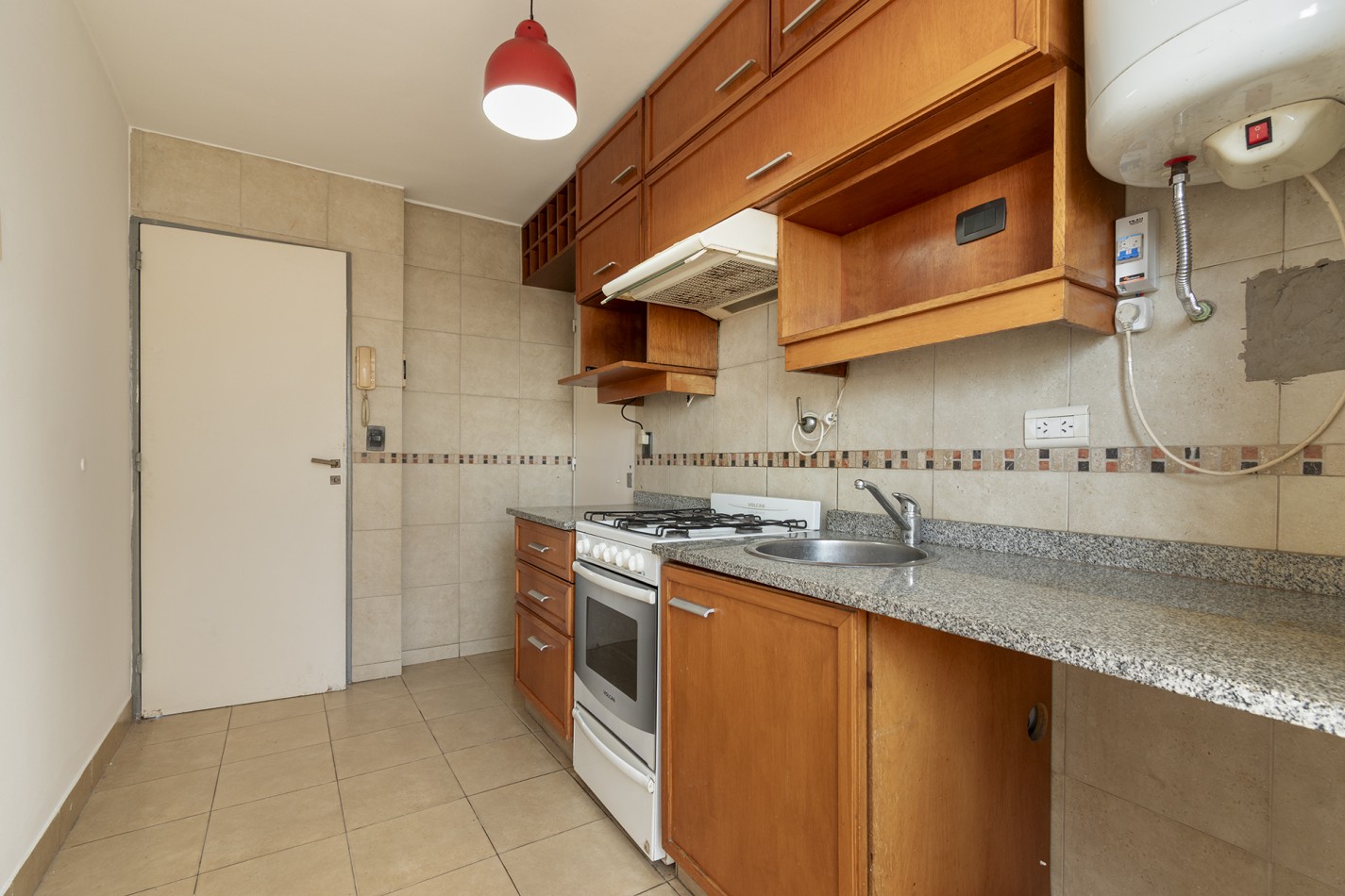 ALQUILER - DEPARTAMENTO 3 AMB FRENTE  ESTACION DE WILDE