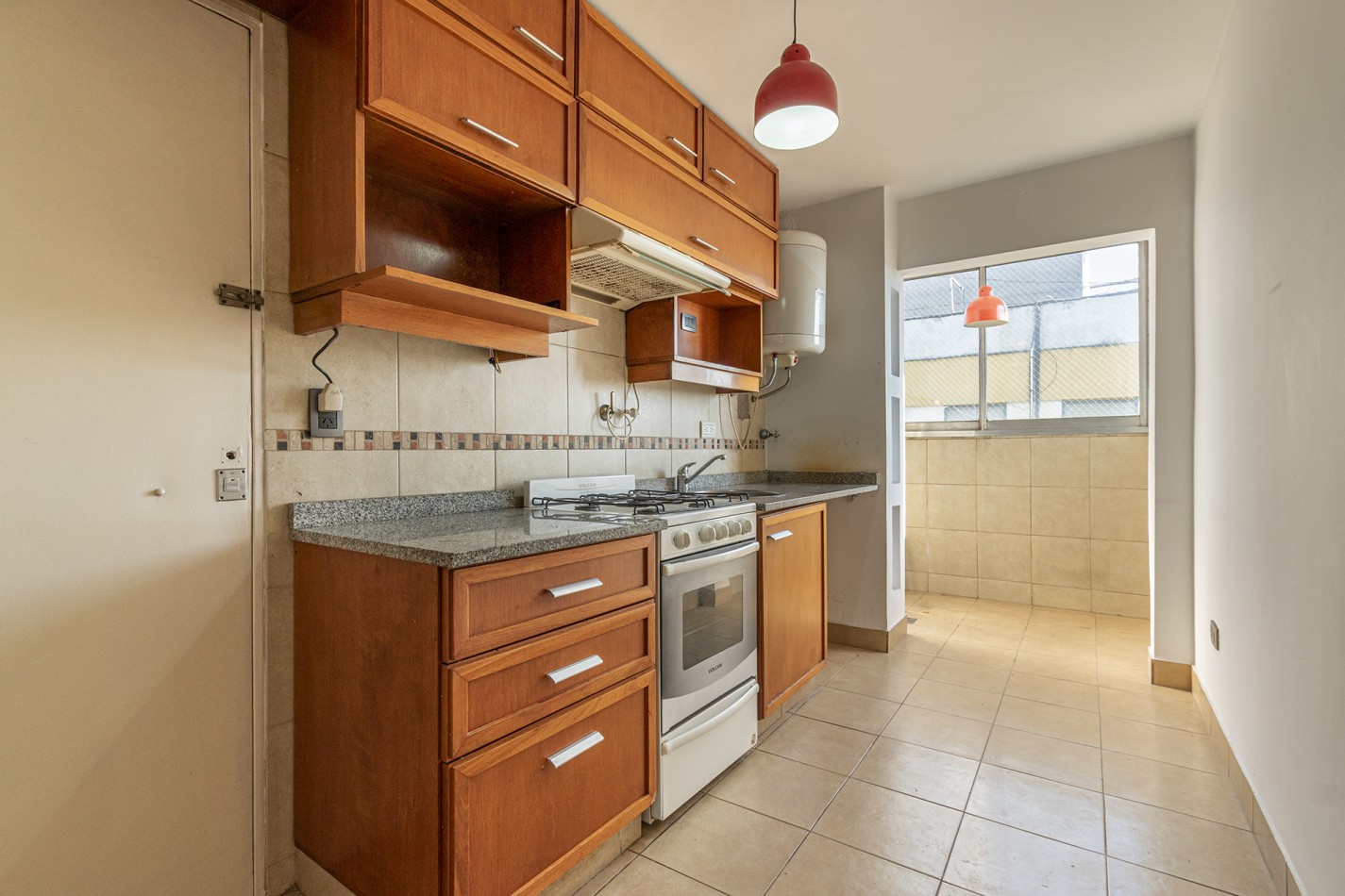 ALQUILER - DEPARTAMENTO 3 AMB FRENTE  ESTACION DE WILDE