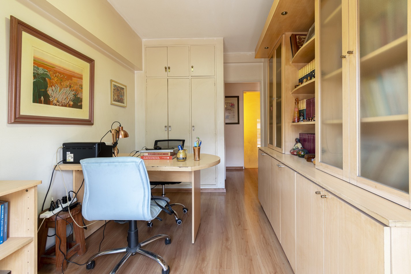 VENTA: DEPARTAMENTO 4 AMB- SEMIPISO C/COCHERA AL FRENTE