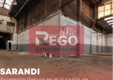 VENTA : EXCELENTE GALPON EN EL CORAZON DE SARANDI